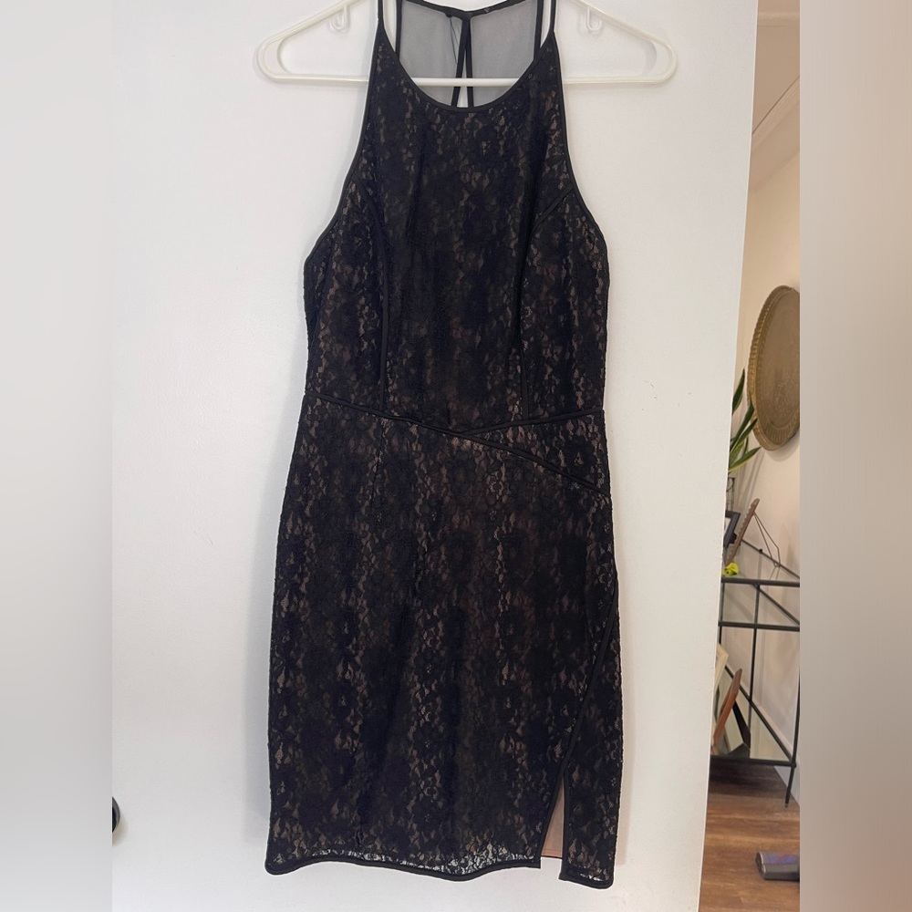 BcbgMaxAzria Size 4 Little black dress